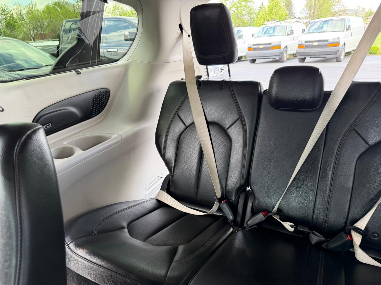 Chrysler Pacifica Touring-L Plus FWD 2017