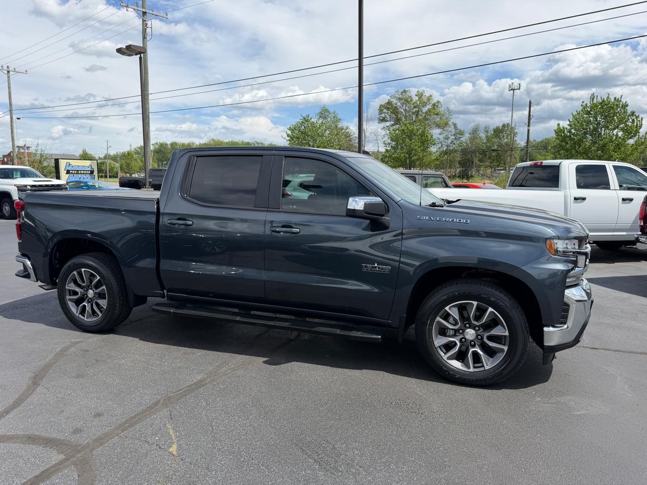 Chevrolet Silverado 1500 2WD Crew Cab 147" LT 2020