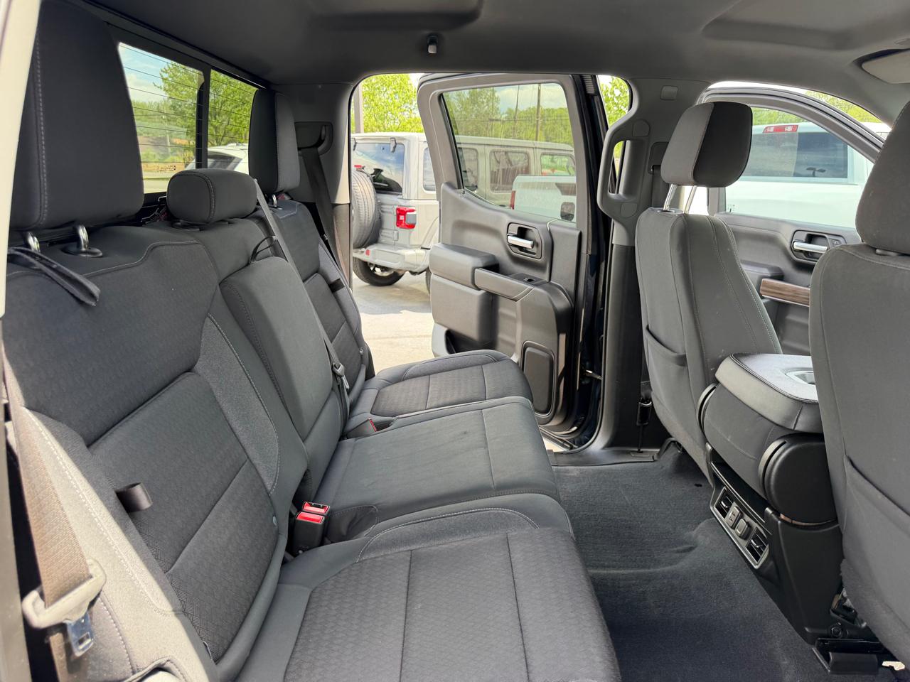 Chevrolet Silverado 1500 2WD Crew Cab 147" LT 2020