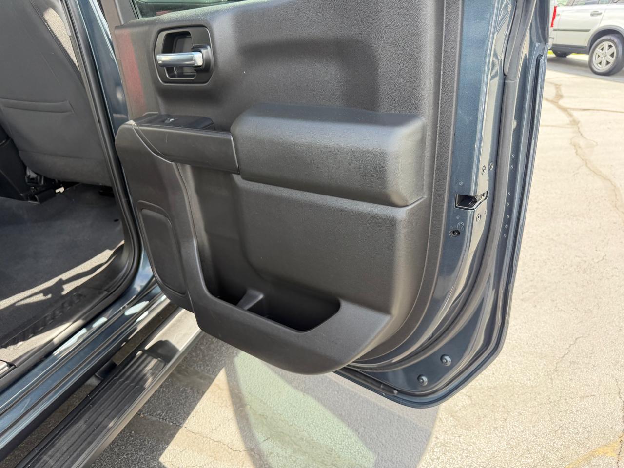 Chevrolet Silverado 1500 2WD Crew Cab 147" LT 2020