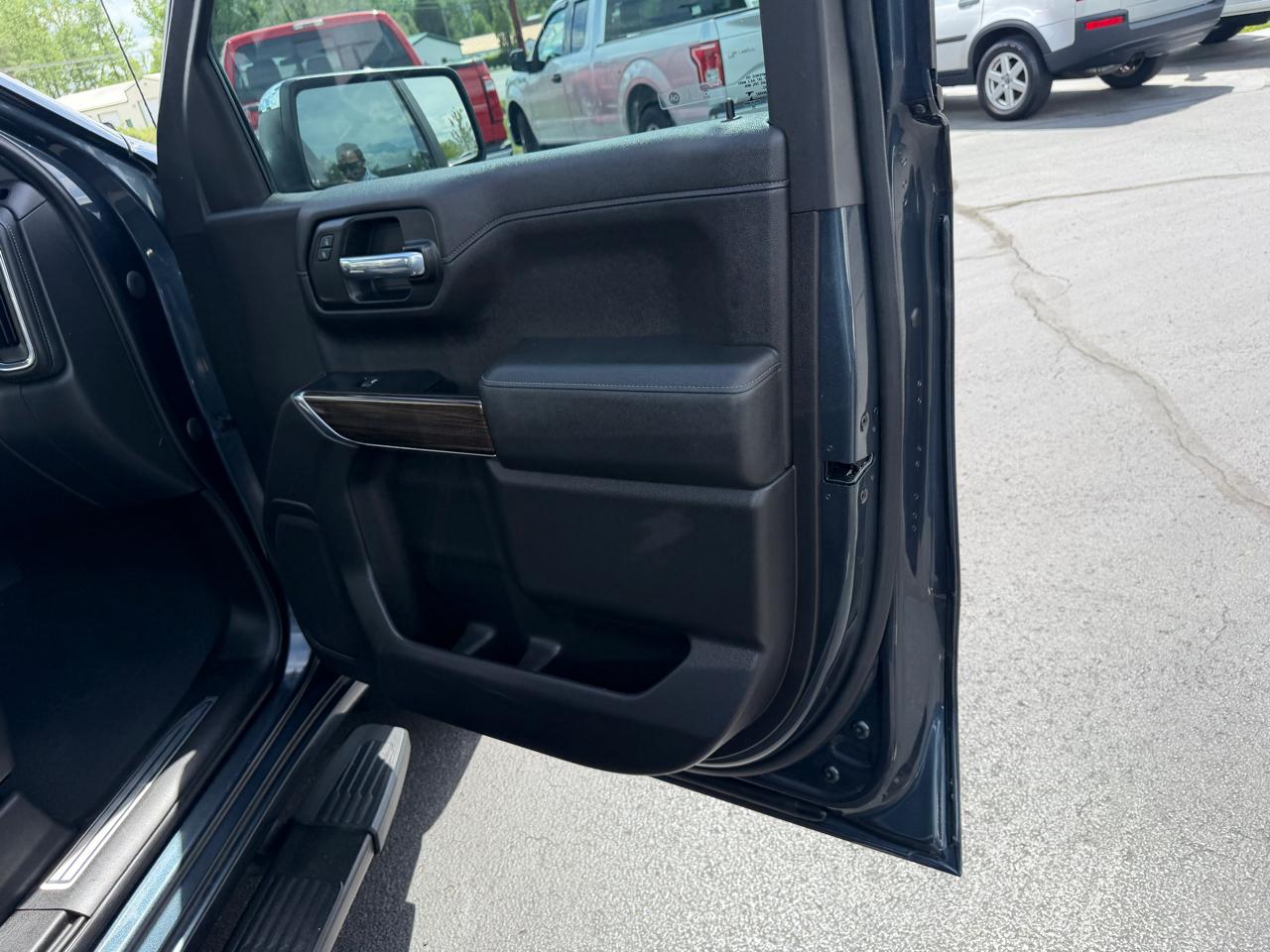 Chevrolet Silverado 1500 2WD Crew Cab 147" LT 2020