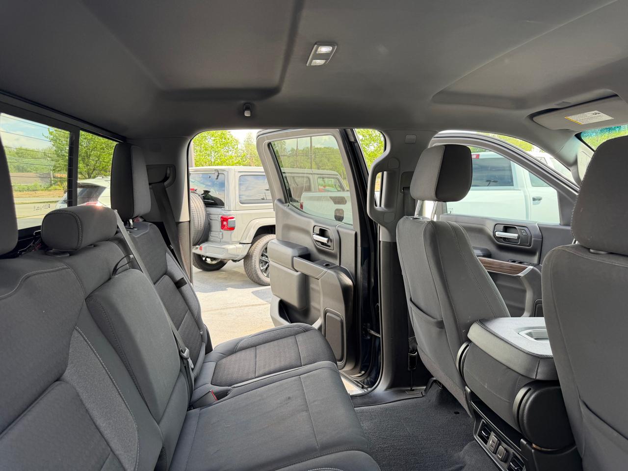 Chevrolet Silverado 1500 2WD Crew Cab 147" LT 2020