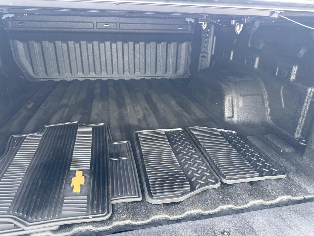 Chevrolet Silverado 1500 2WD Crew Cab 147" LT 2020