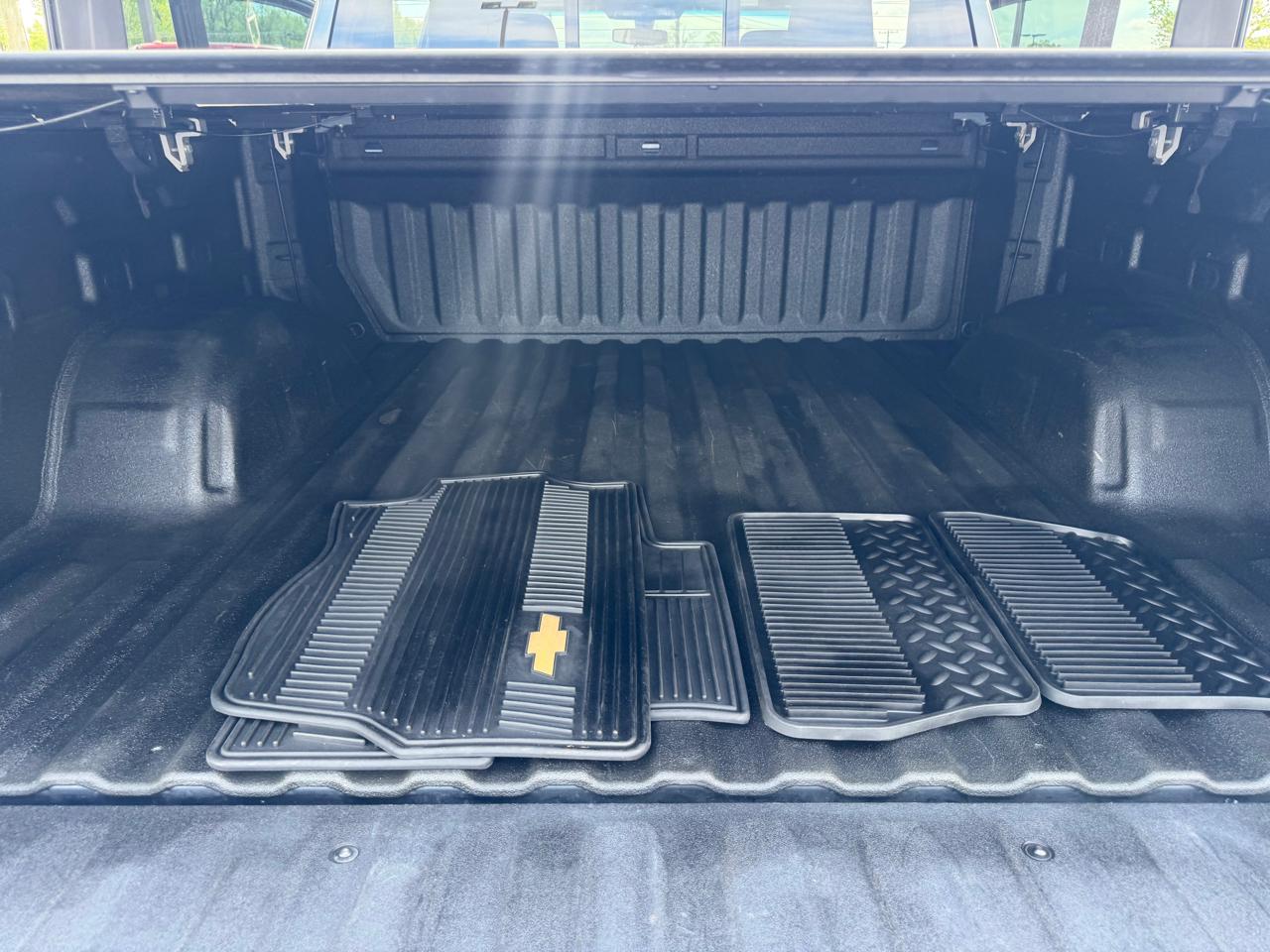 Chevrolet Silverado 1500 2WD Crew Cab 147" LT 2020