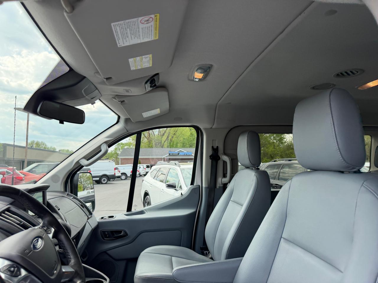 Ford Transit Wagon T-350 148" Low Roof XLT Sliding RH Dr 2017