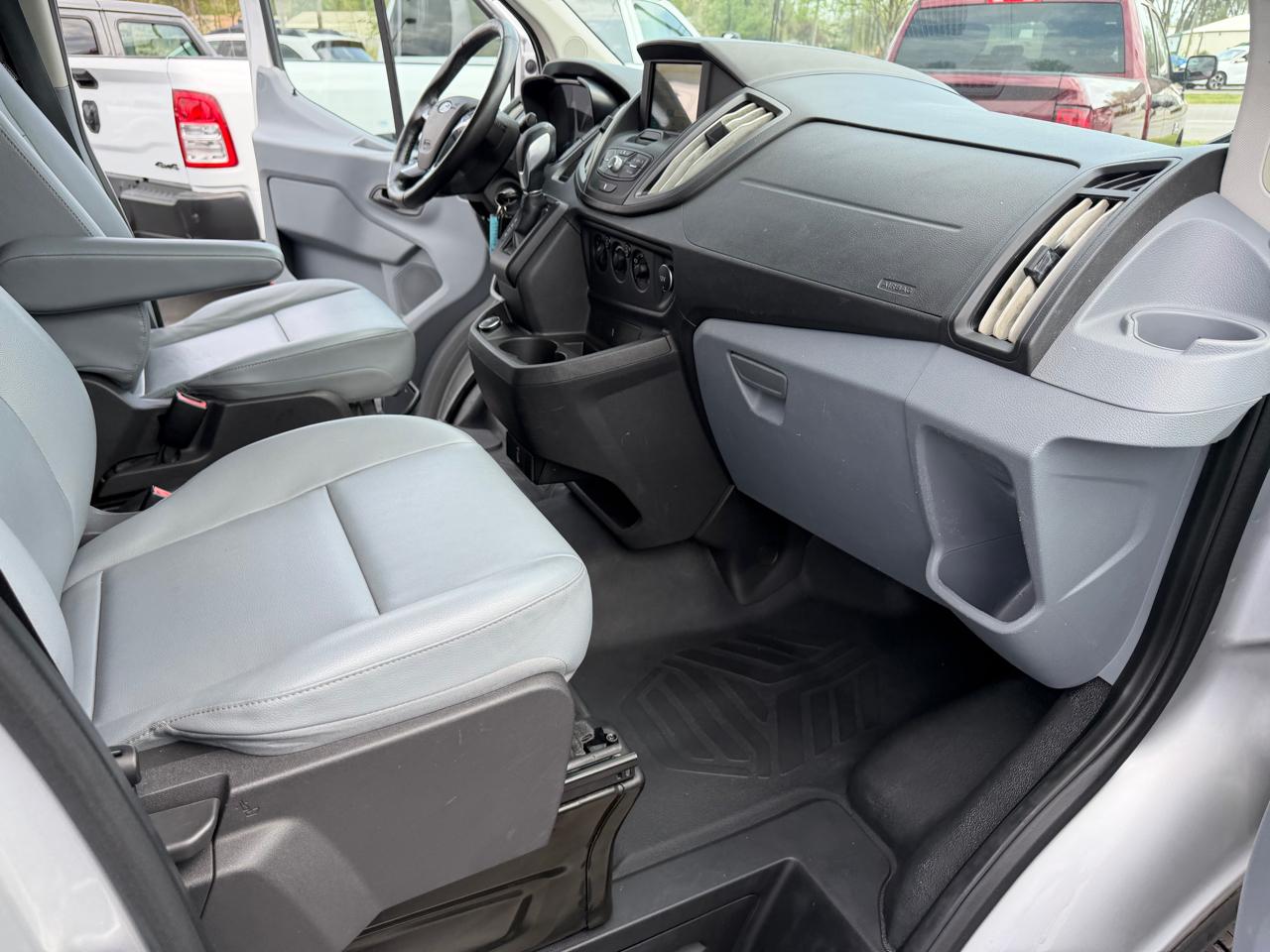 Ford Transit Wagon T-350 148" Low Roof XLT Sliding RH Dr 2017