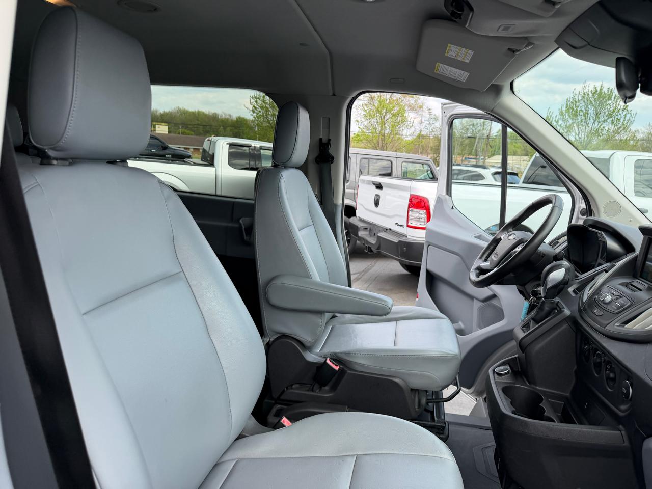 Ford Transit Wagon T-350 148" Low Roof XLT Sliding RH Dr 2017