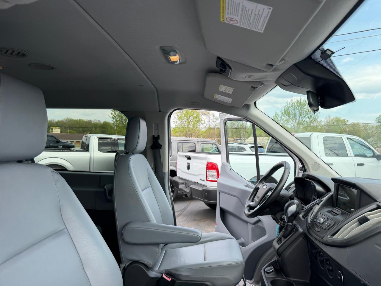 Ford Transit Wagon T-350 148" Low Roof XLT Sliding RH Dr 2017