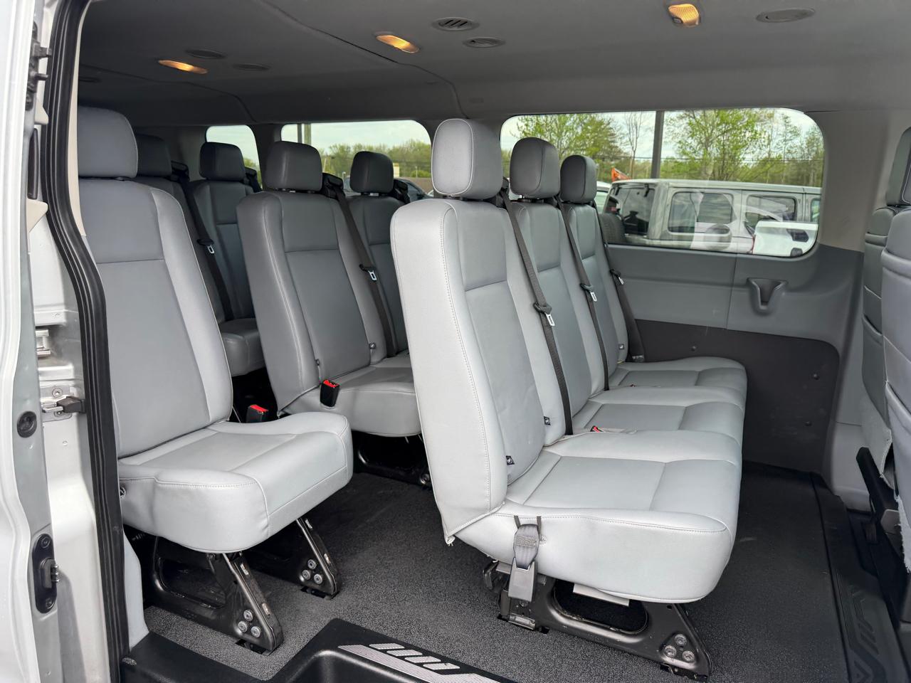 Ford Transit Wagon T-350 148" Low Roof XLT Sliding RH Dr 2017