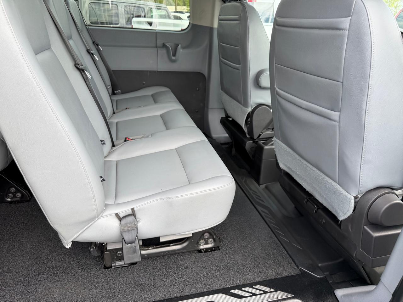 Ford Transit Wagon T-350 148" Low Roof XLT Sliding RH Dr 2017