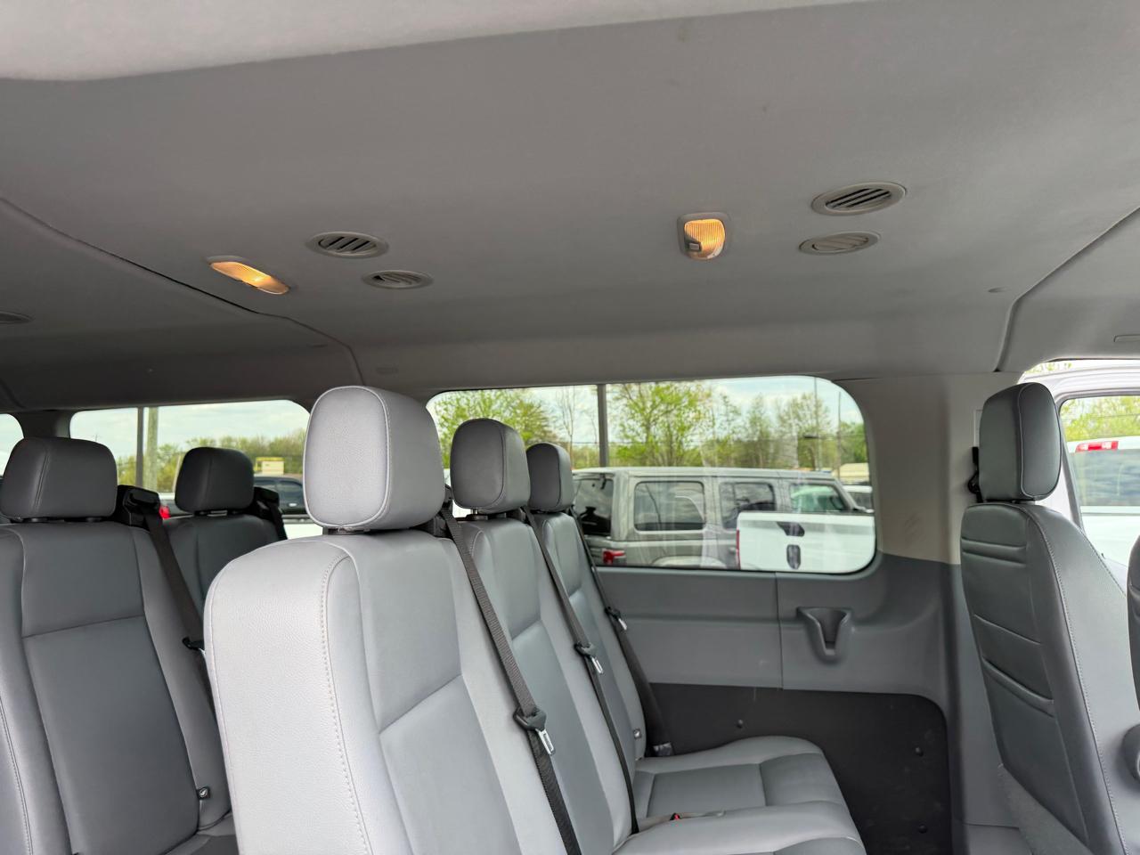 Ford Transit Wagon T-350 148" Low Roof XLT Sliding RH Dr 2017