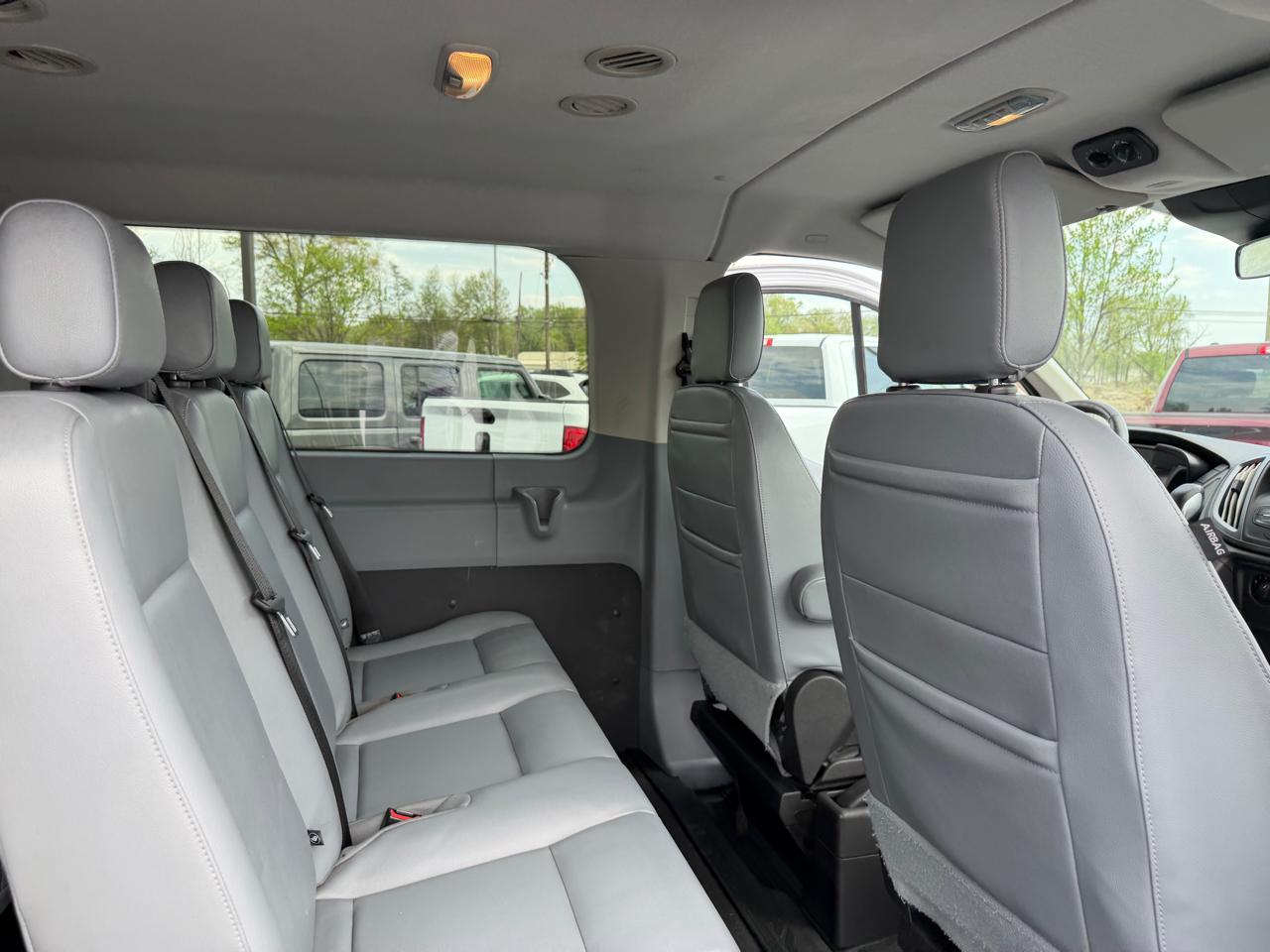 Ford Transit Wagon T-350 148" Low Roof XLT Sliding RH Dr 2017