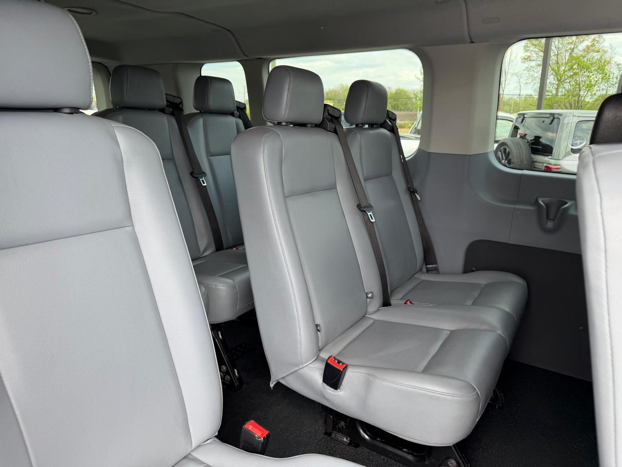 Ford Transit Wagon T-350 148" Low Roof XLT Sliding RH Dr 2017