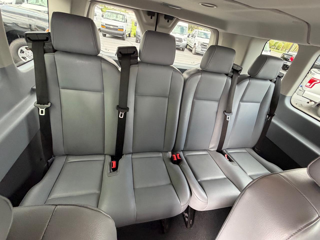 Ford Transit Wagon T-350 148" Low Roof XLT Sliding RH Dr 2017