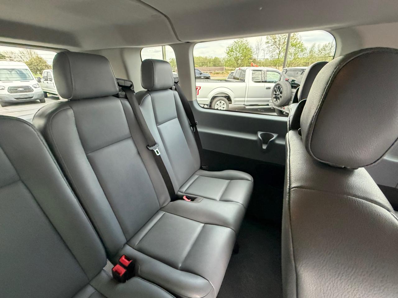 Ford Transit Wagon T-350 148" Low Roof XLT Sliding RH Dr 2017