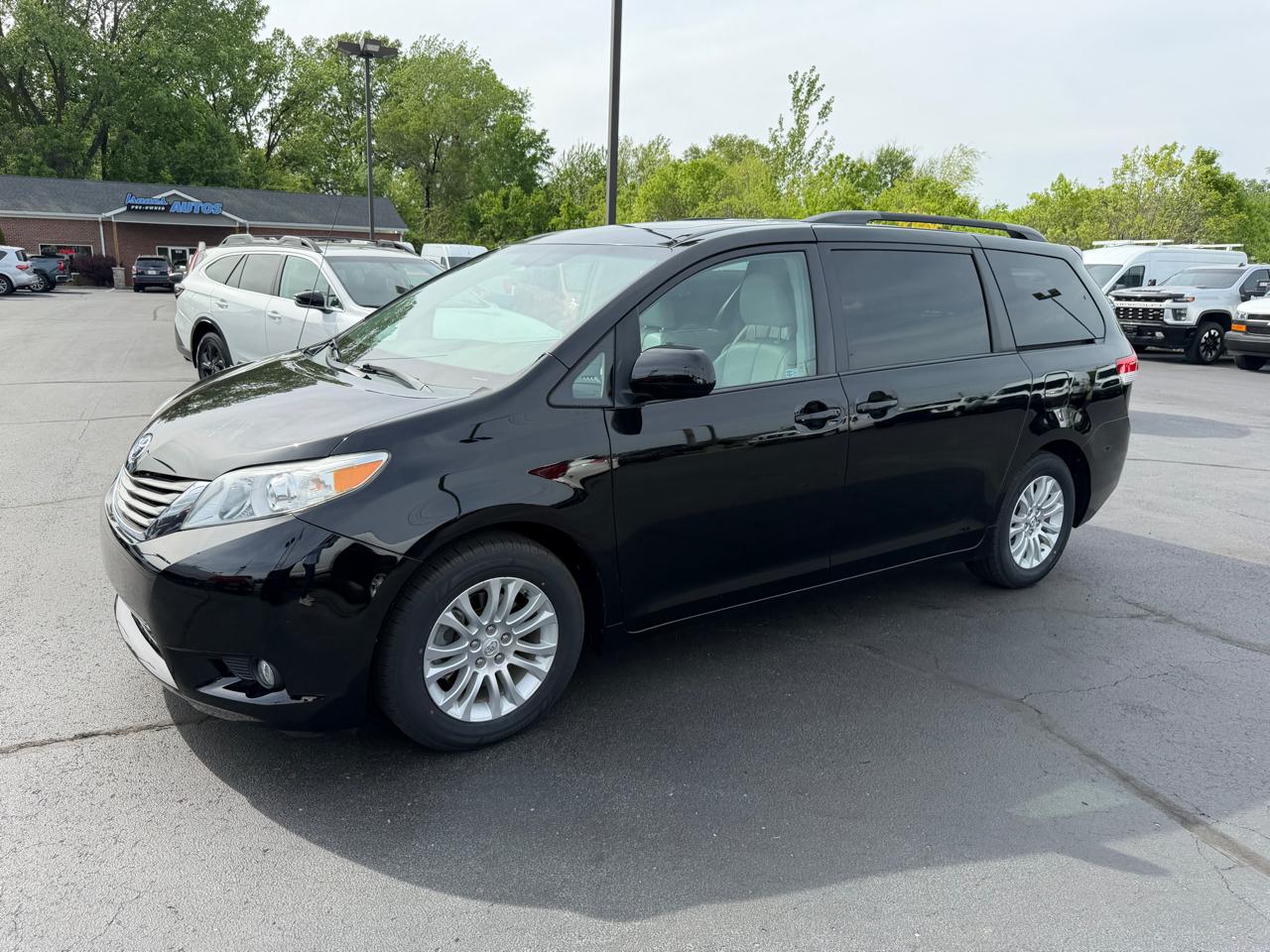 Toyota Sienna  2013