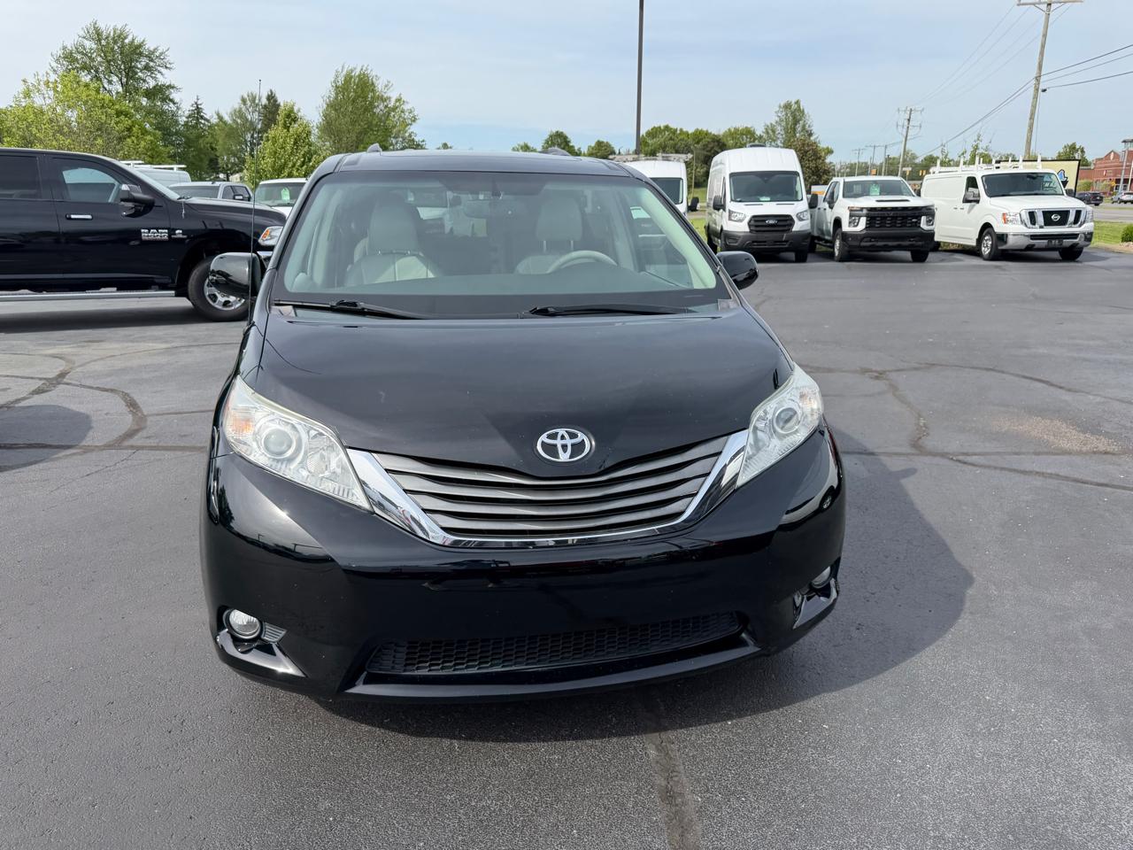 Toyota Sienna  2013