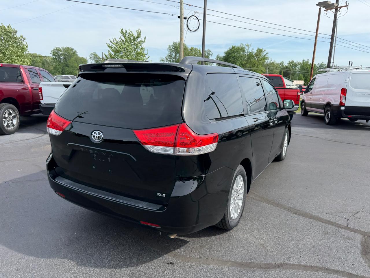Toyota Sienna  2013