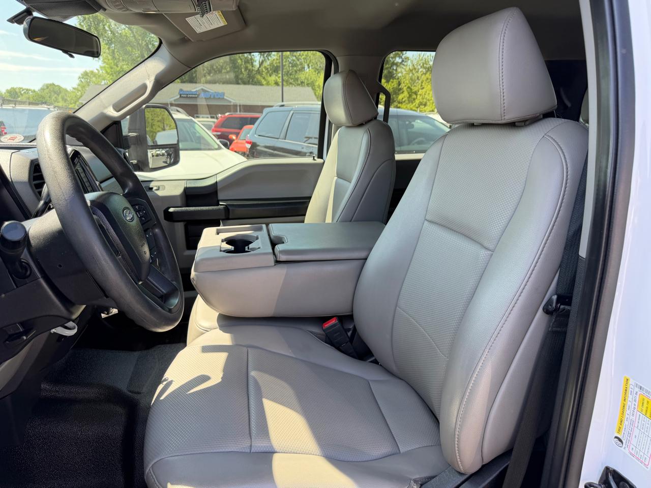 Ford Super Duty F-250 SRW XL 2WD Crew Cab 8' Box 2020