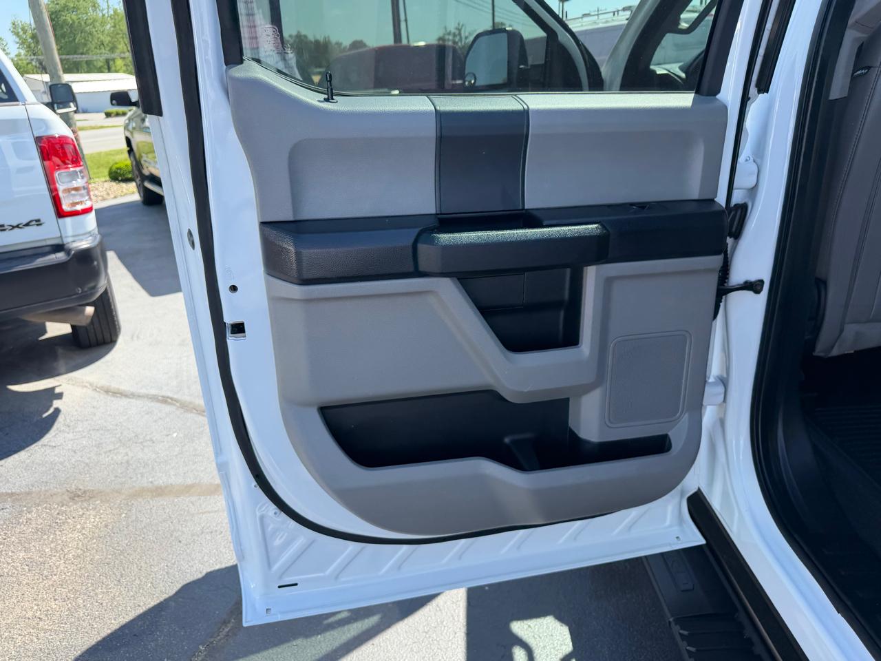 Ford Super Duty F-250 SRW XL 2WD Crew Cab 8' Box 2020