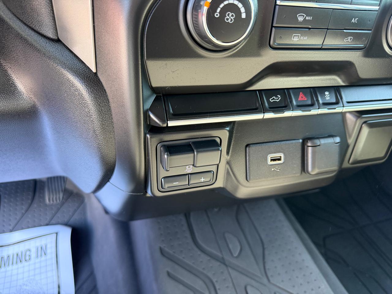 Chevrolet Silverado 2500HD 4WD Crew Cab 159" Custom 2020