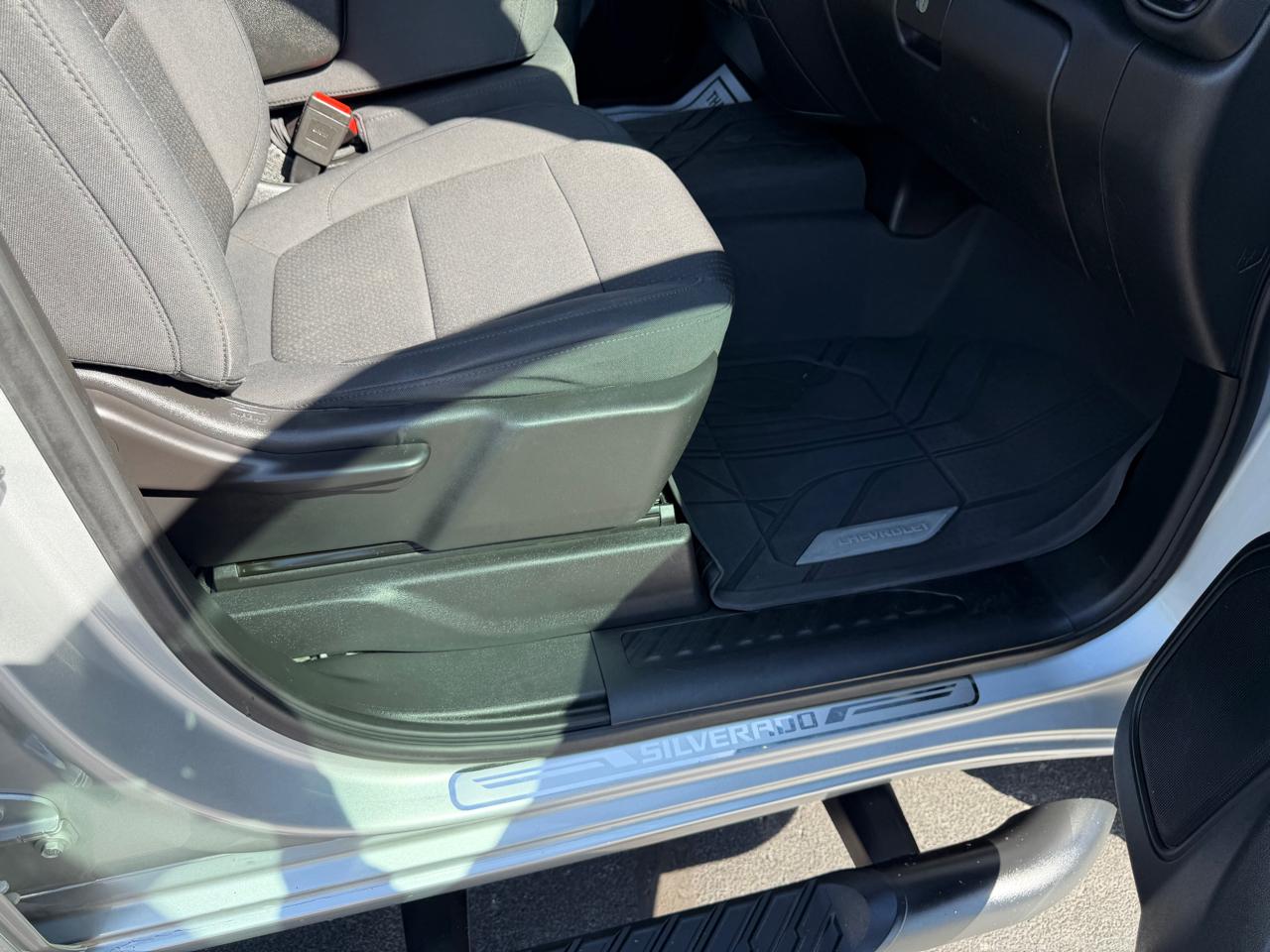 Chevrolet Silverado 2500HD 4WD Crew Cab 159" Custom 2020