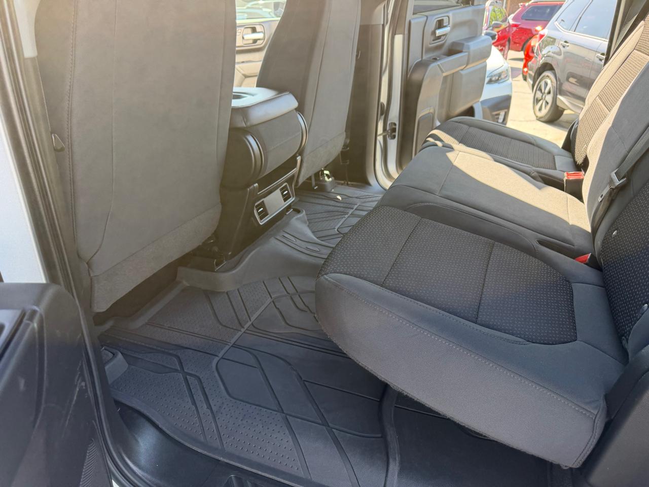 Chevrolet Silverado 2500HD 4WD Crew Cab 159" Custom 2020