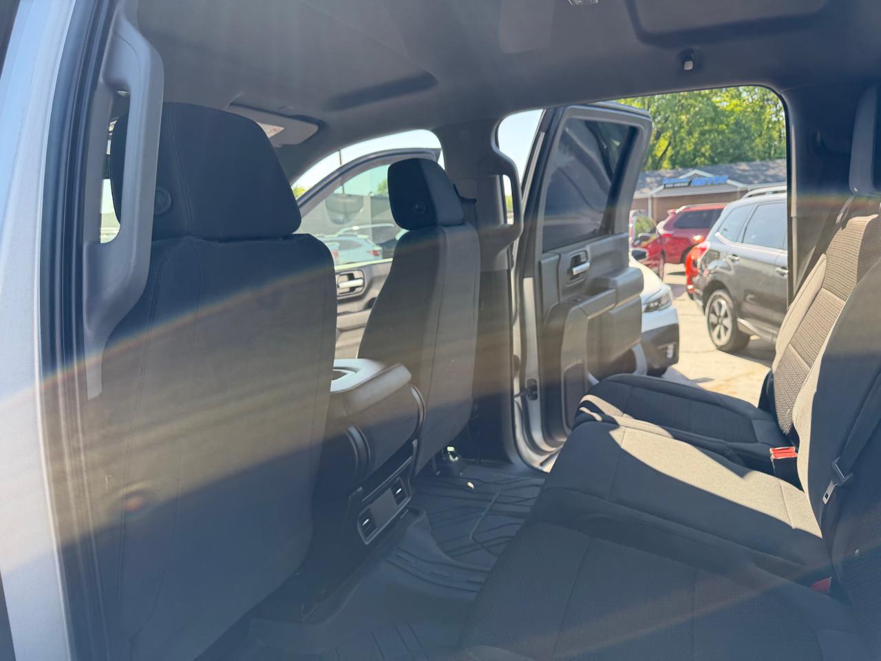 Chevrolet Silverado 2500HD 4WD Crew Cab 159" Custom 2020