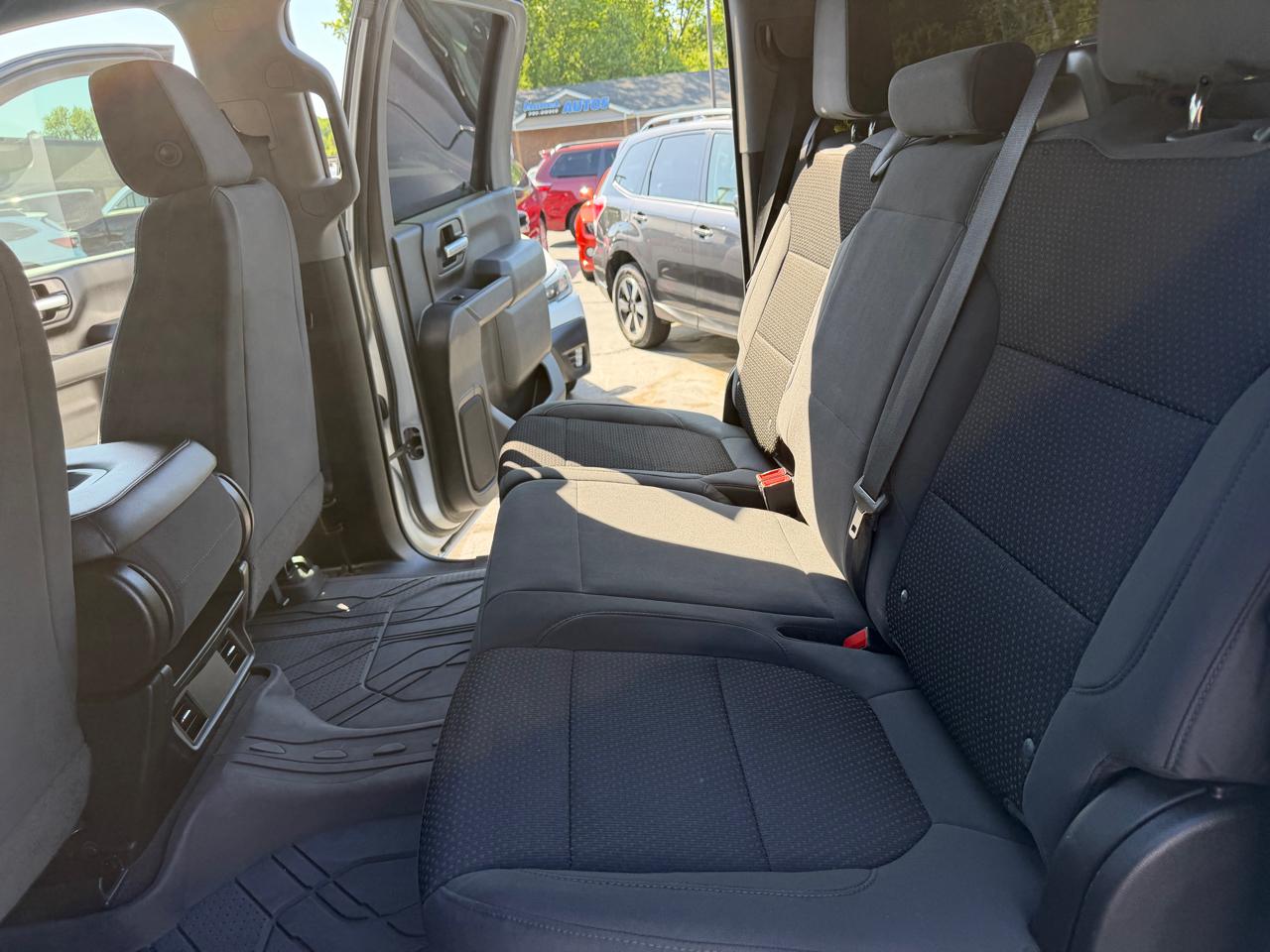 Chevrolet Silverado 2500HD 4WD Crew Cab 159" Custom 2020