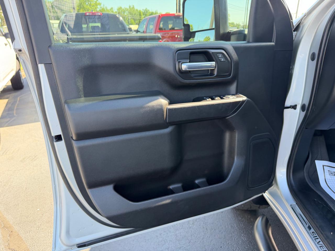 Chevrolet Silverado 2500HD 4WD Crew Cab 159" Custom 2020