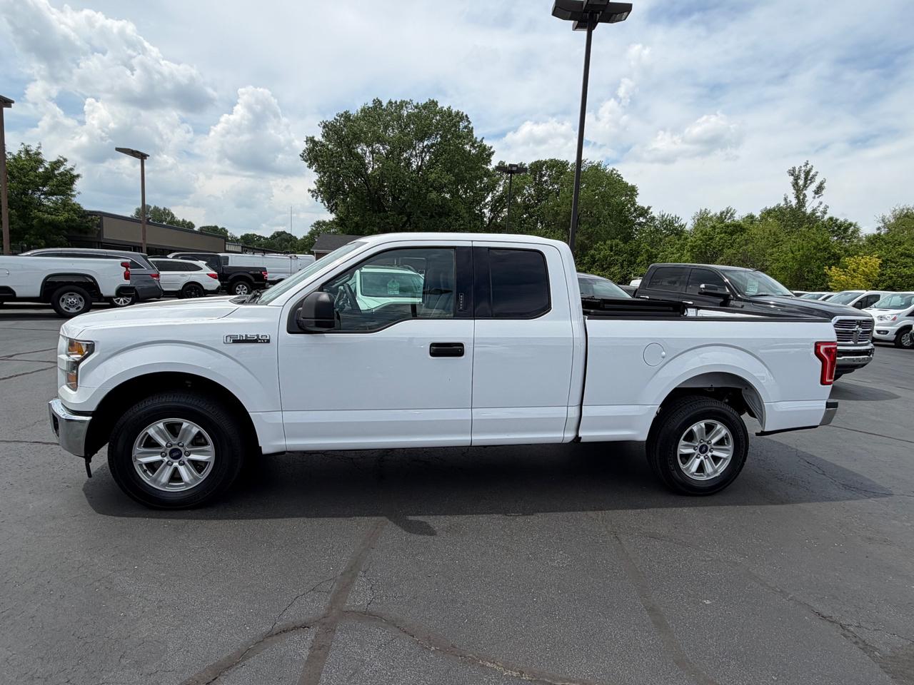 Ford F-150 XL SuperCab Short Bed 2WD 2017