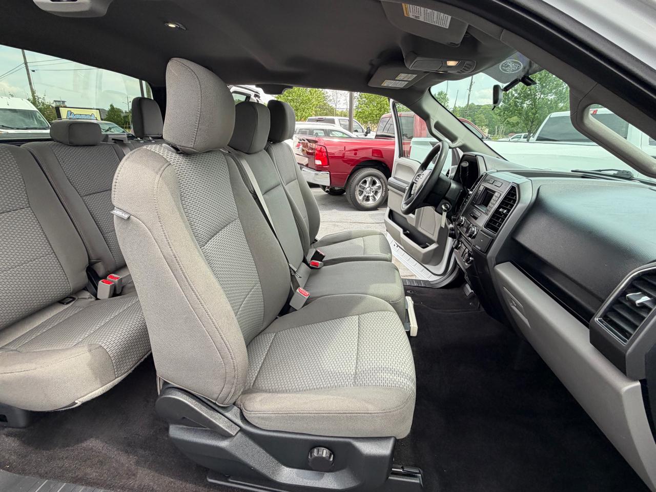 Ford F-150 XL SuperCab Short Bed 2WD 2017