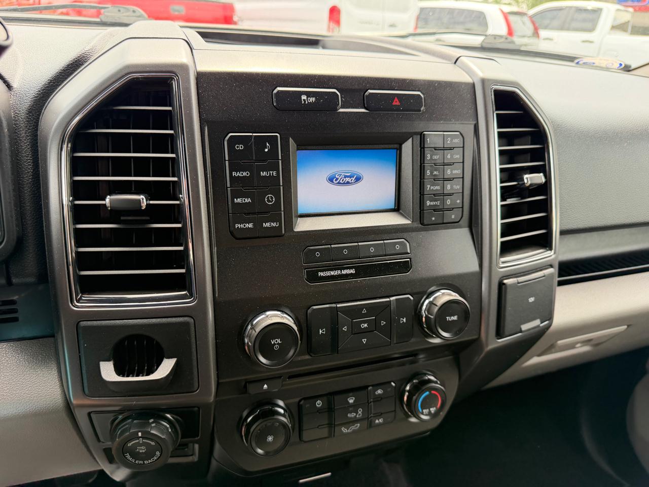 Ford F-150 XL SuperCab Short Bed 2WD 2017