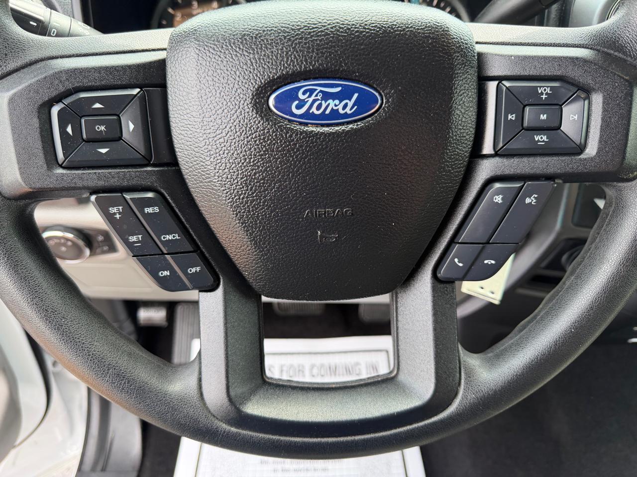 Ford F-150 XL SuperCab Short Bed 2WD 2017