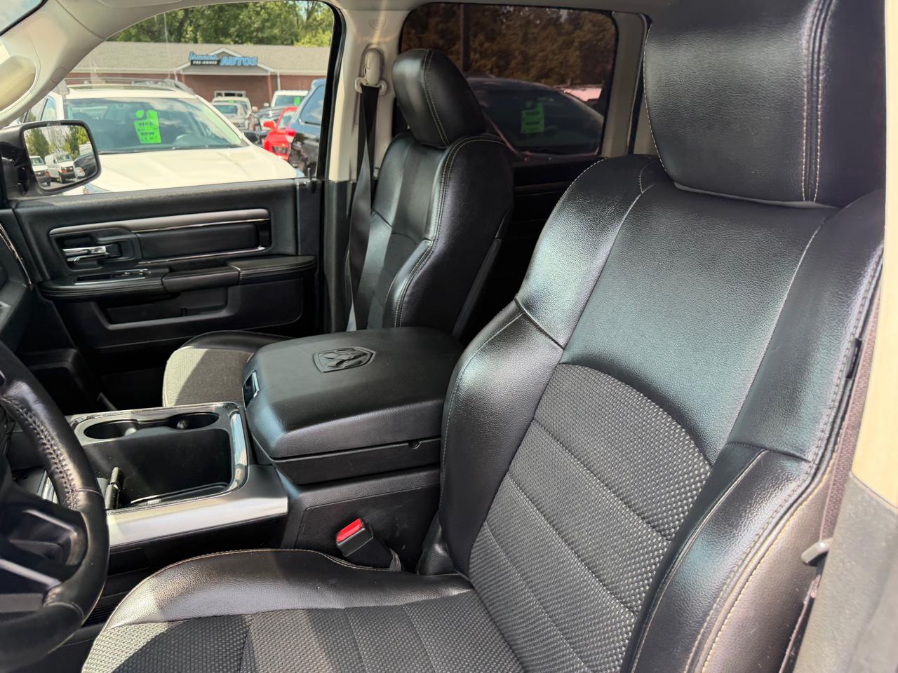 RAM 1500 2WD Crew Cab 140.5" Sport 2016