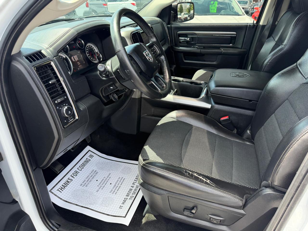 RAM 1500 2WD Crew Cab 140.5" Sport 2016