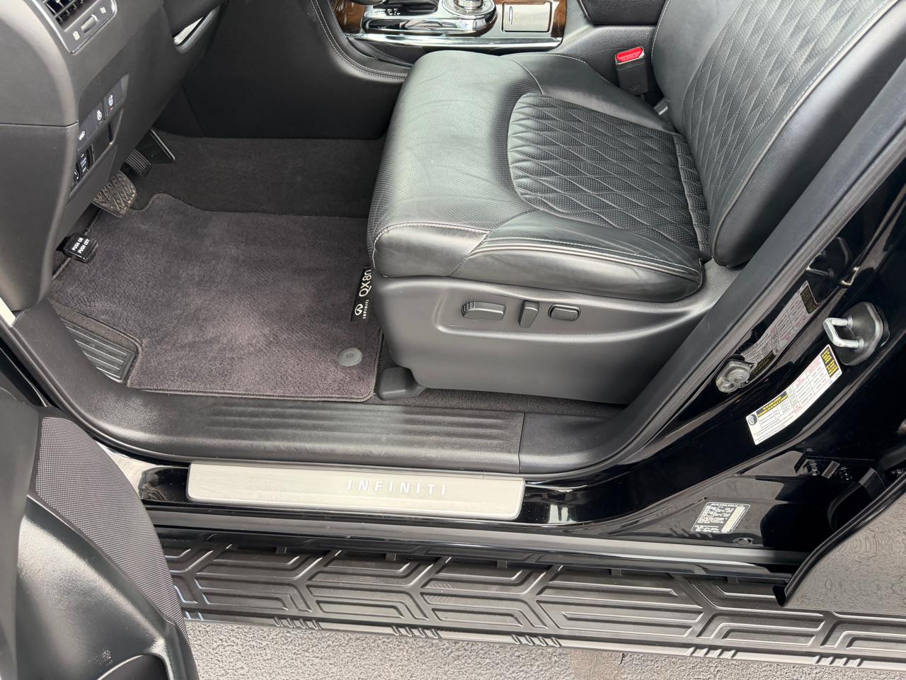 Infiniti QX80 LUXE AWD 2019