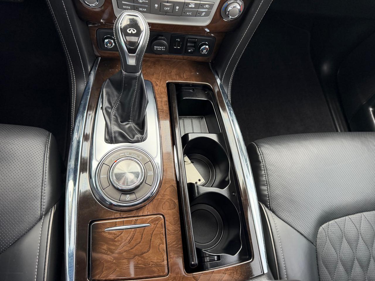 Infiniti QX80 LUXE AWD 2019