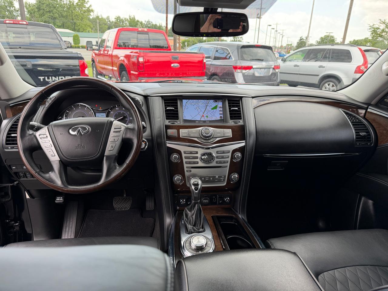 Infiniti QX80 LUXE AWD 2019