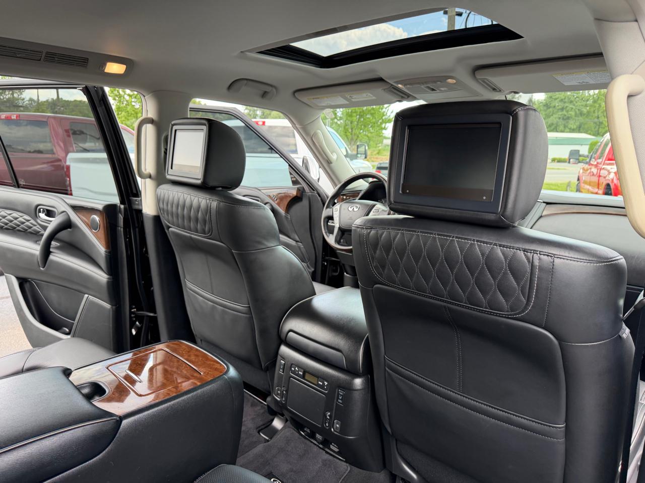 Infiniti QX80 LUXE AWD 2019