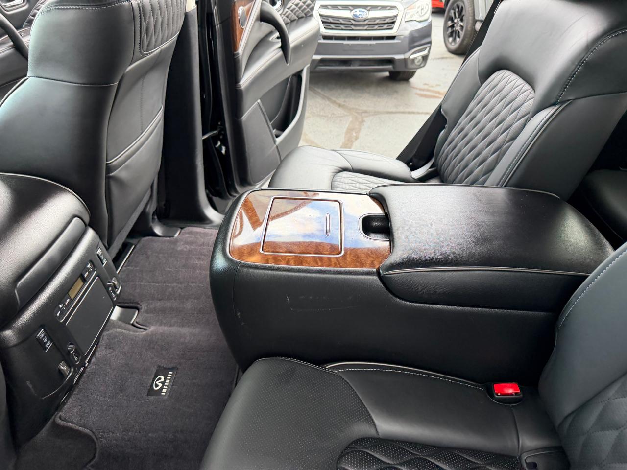 Infiniti QX80 LUXE AWD 2019