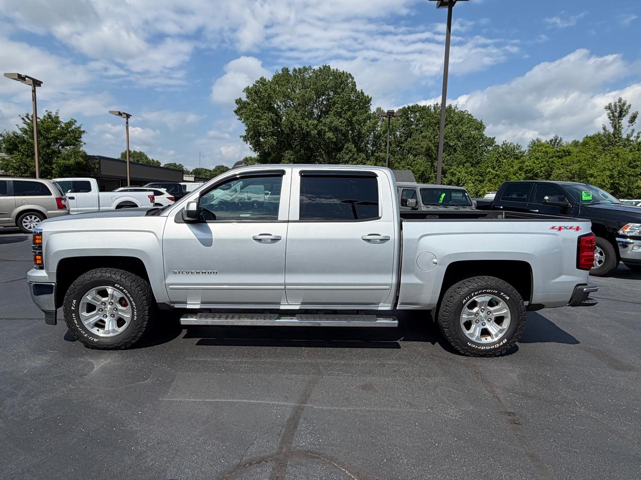 Chevrolet Silverado 1500 4WD Crew Cab 143.5" LT w/1LT 2015