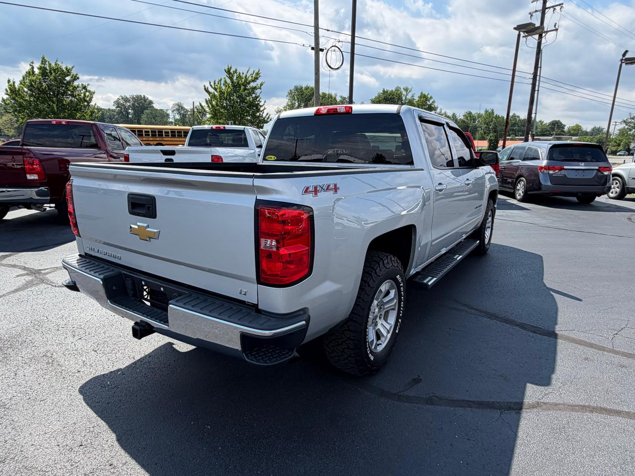Chevrolet Silverado 1500 4WD Crew Cab 143.5" LT w/1LT 2015
