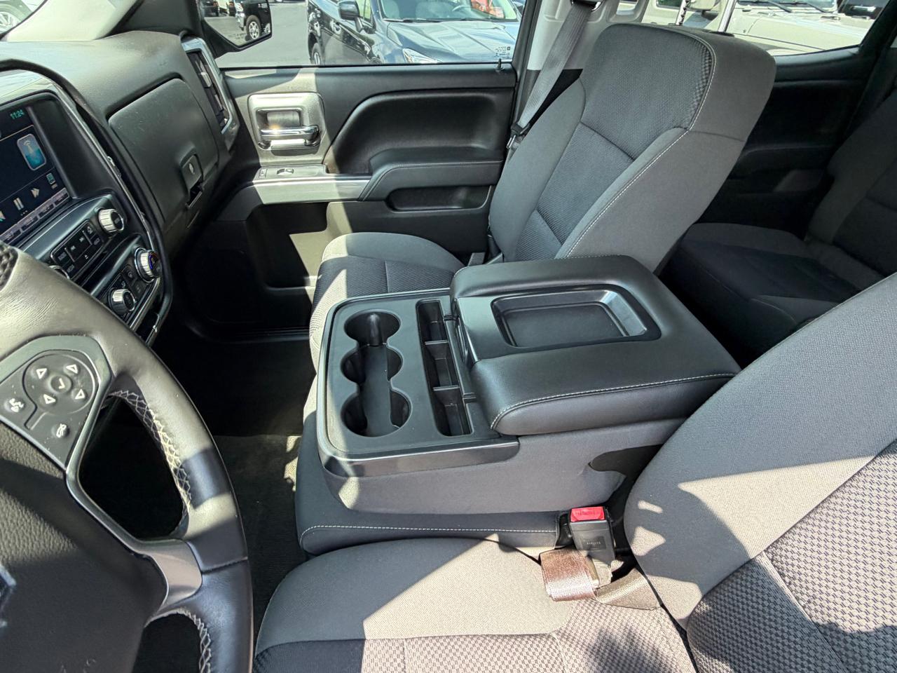 Chevrolet Silverado 1500 4WD Crew Cab 143.5" LT w/1LT 2015