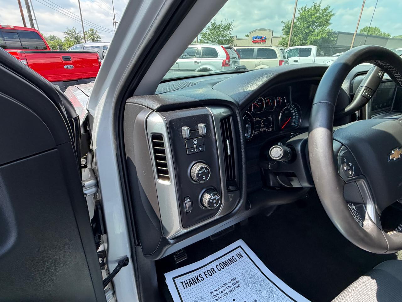 Chevrolet Silverado 1500 4WD Crew Cab 143.5" LT w/1LT 2015