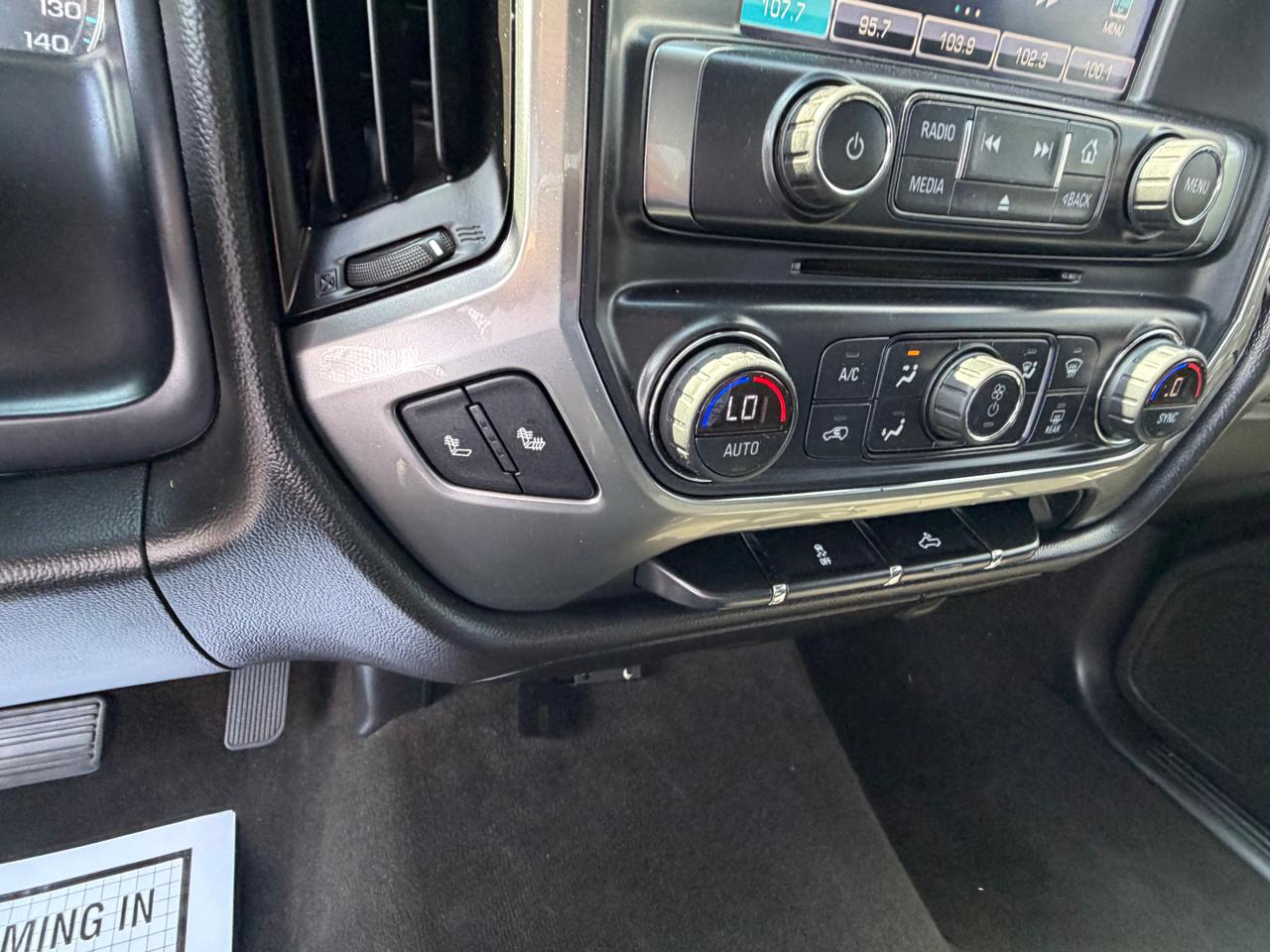 Chevrolet Silverado 1500 4WD Crew Cab 143.5" LT w/1LT 2015