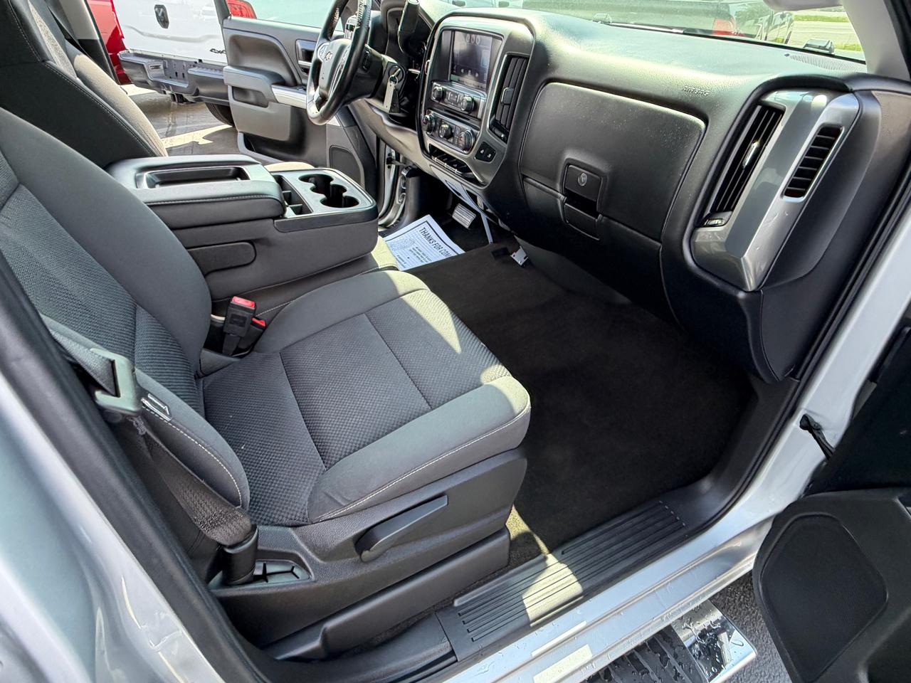 Chevrolet Silverado 1500 4WD Crew Cab 143.5" LT w/1LT 2015