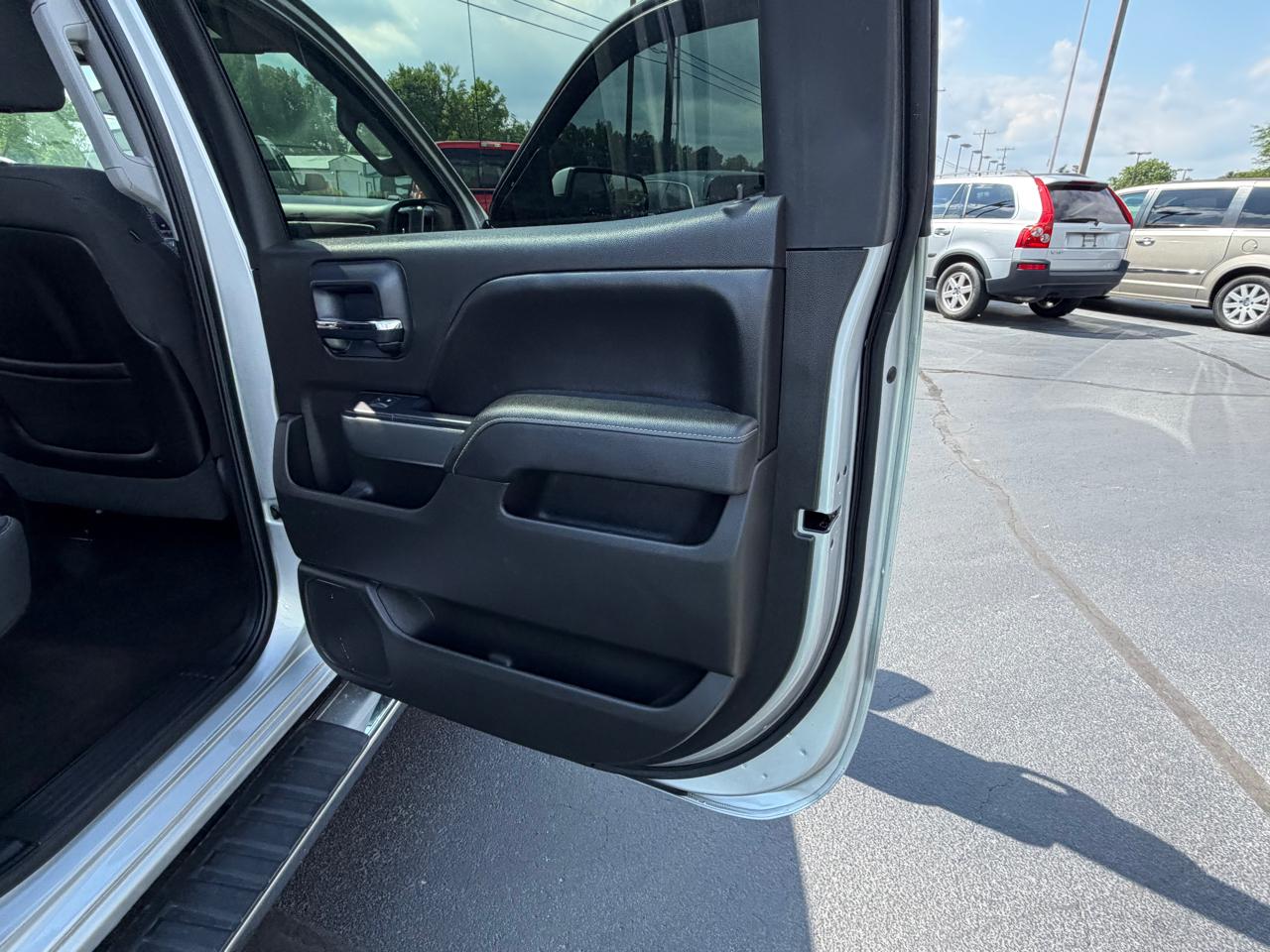 Chevrolet Silverado 1500 4WD Crew Cab 143.5" LT w/1LT 2015