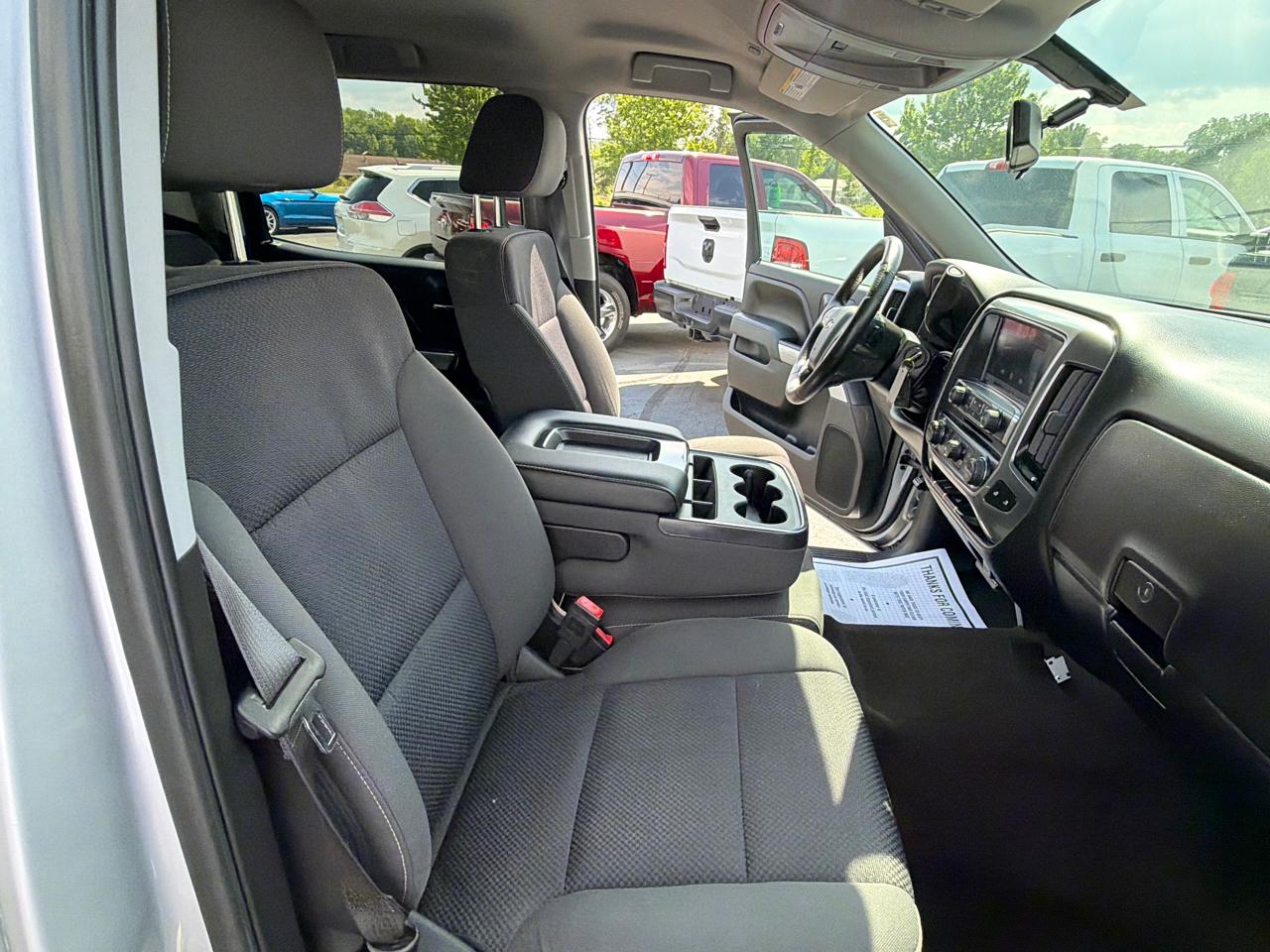 Chevrolet Silverado 1500 4WD Crew Cab 143.5" LT w/1LT 2015