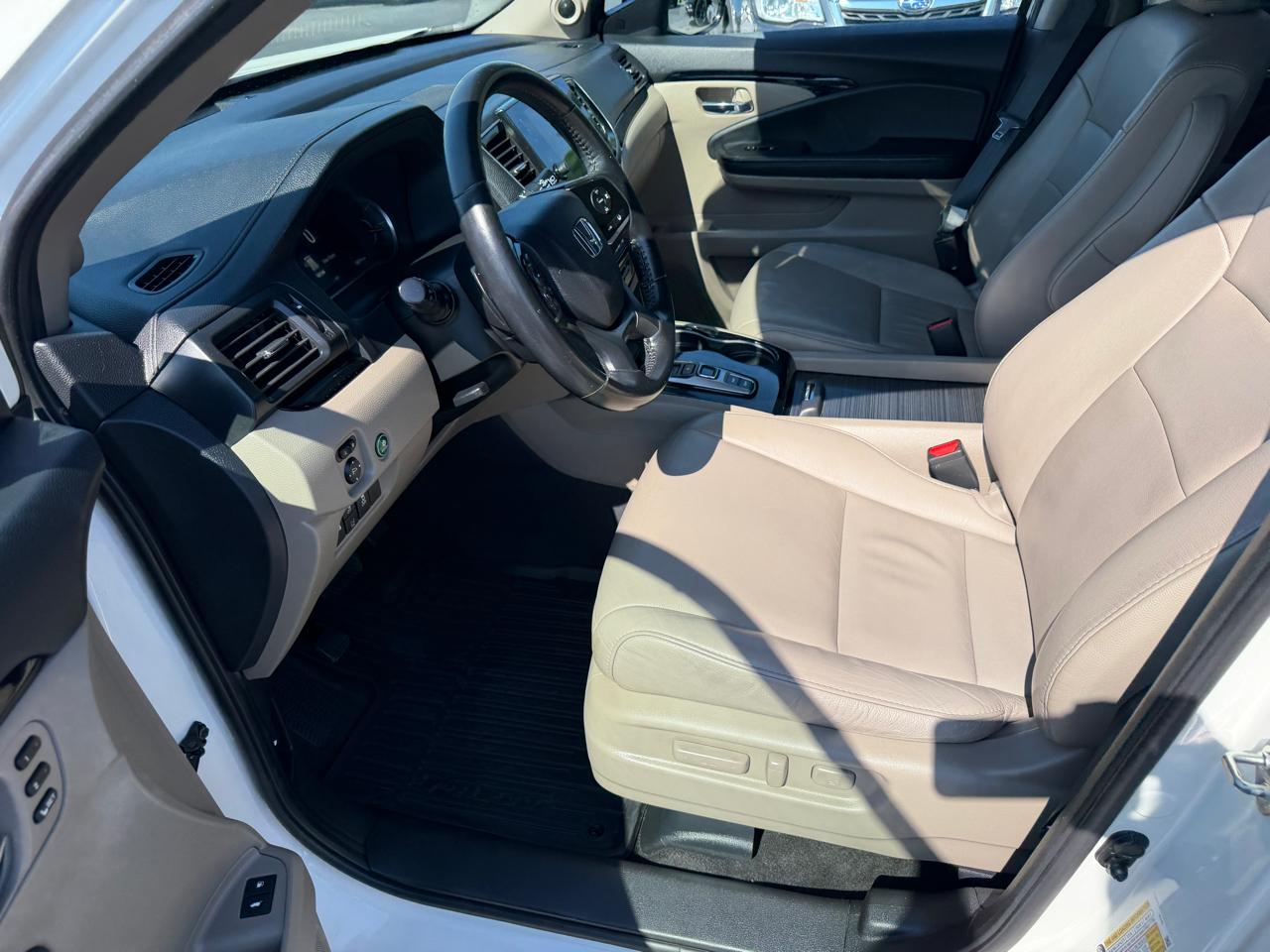 Honda Pilot Touring 7-Passenger 2WD 2019